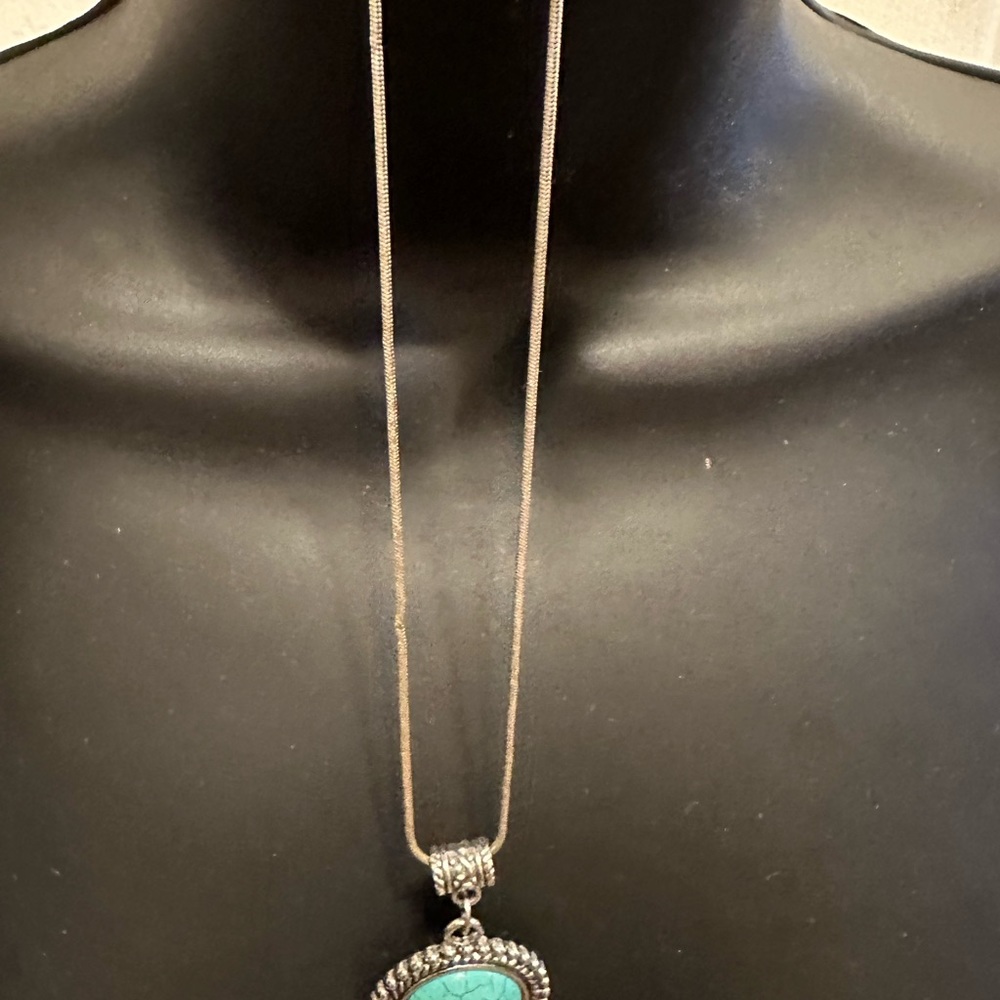 Turquoise pendent - Picture 2 of 2
